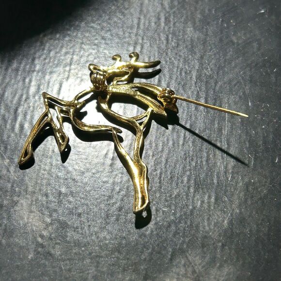 Vintage 1-7/8" Gold Tone Reindeer Christmas Holiday Gift Brooch Pin - Picture 4 of 4